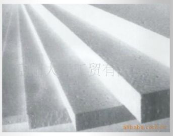 गर्म तार सीई Polystyrene सीएनसी ईपीएस फोम काटने की मशीन पूर्ण स्वचालित